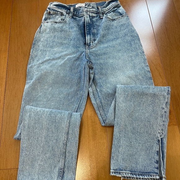 Abercrombie & Fitch Jeans - Picture 1 of 1